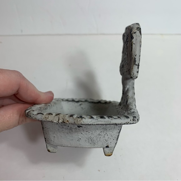 Vintage-style Rooster Soap Dish. Cast Iron Country Decor Rustic dish - Picture 6 of 12